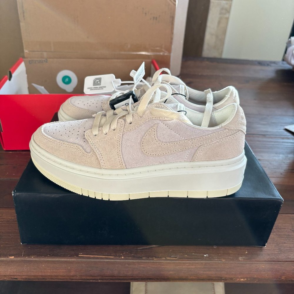 WOMEN'S AIR JORDAN RETRO 1 ELEVATE LOW CASUAL SHOES